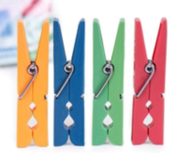 Palito broche ROPA x 12 unidades.